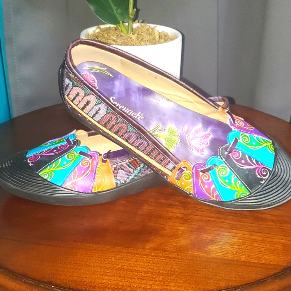 NWOT Serengeti flats